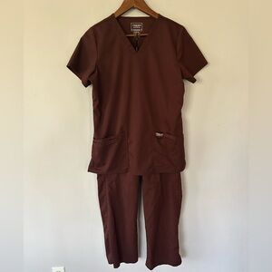 Cherokee Workwear Women's Scrub Set, Burgundy, GUC, Size Small